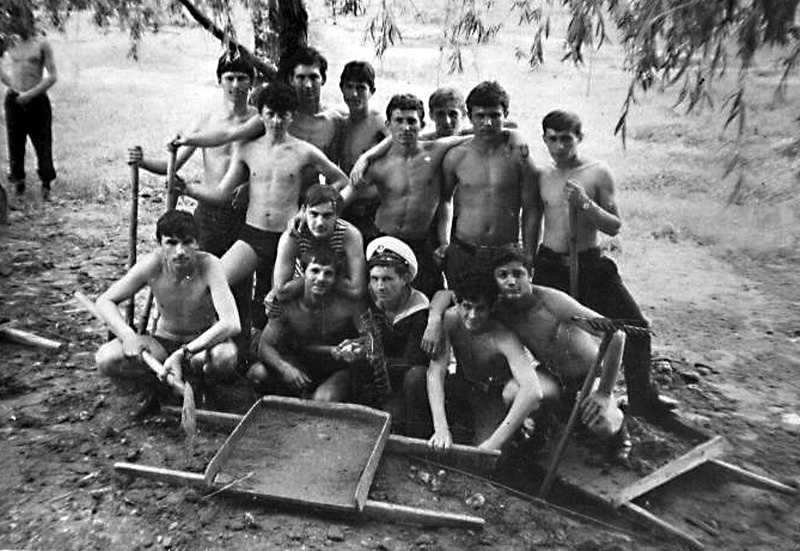 На водной станции, 1975 г. | Выпускники Херсонской мореходки - ХМУ ММФ и ХМК