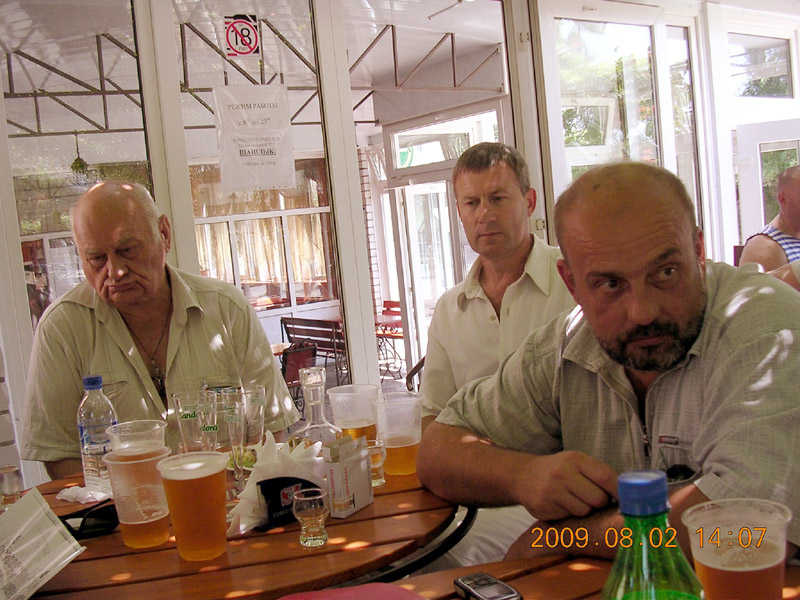 В кафе Лоцман 2 августа 2009 г. | Выпускники Херсонской мореходки - ХМУ ММФ и ХМК